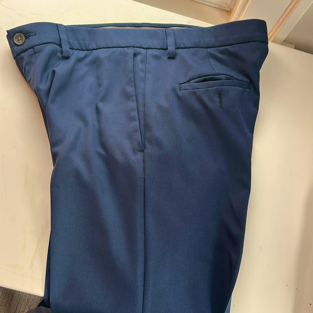 Navy Haggar in motion, lightweight, breathable, cool dress pants 36x32